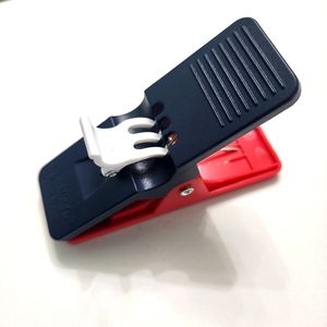 CigarMinder Navy & Red Cigar Clip Stand Holder golfing accessory